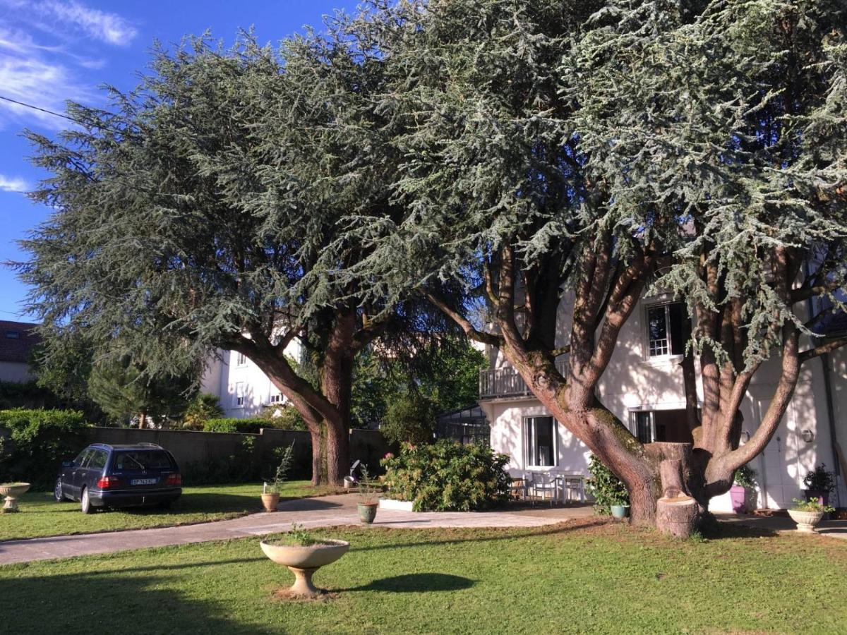 Chambres D'Hotes La Maison Blanche Saint-Junien Εξωτερικό φωτογραφία